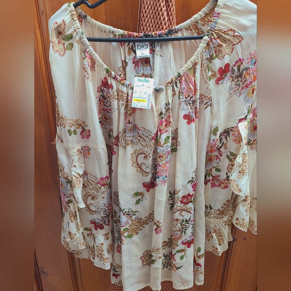 Romantic blouse with beautiful bell sleeves